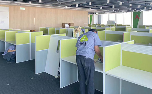 北京某教育机构二手工位办公桌回收案例